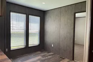 322 E College St, Fairfield, TX 75840 - Photo 13