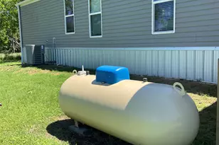 322 E College St, Fairfield, TX 75840 - Photo 31