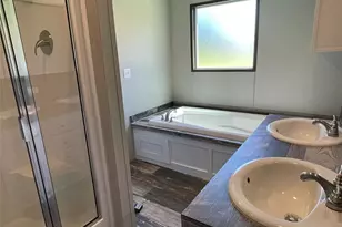 322 E College St, Fairfield, TX 75840 - Photo 19