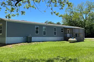 322 E College St, Fairfield, TX 75840 - Photo 29