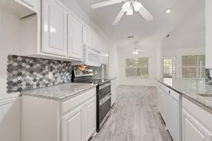 204 Tanglewood Ln, Waxahachie, TX 75165 - Photo 23