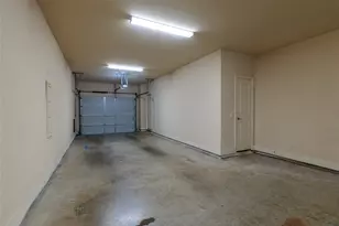 724 Skyline Bluff Ct, Fort Worth, TX 76102 - Photo 25