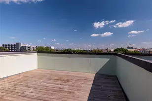 724 Skyline Bluff Ct, Fort Worth, TX 76102 - Photo 23