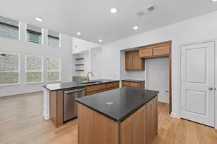 9204 Persimmon Ln, Mesquite, TX 75126 - Photo 3