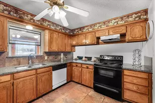 748 Rocky Ridge Ln, Weatherford, TX 76085 - Photo 11