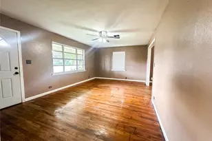 407 Bremond St, Franklin, TX 77856 - Photo 5