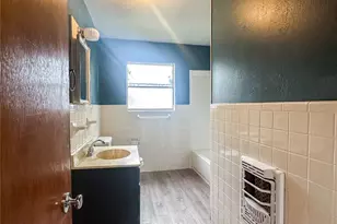 407 Bremond St, Franklin, TX 77856 - Photo 15