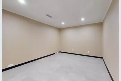 630 Dalworth Street, Grand Prairie, TX 75050 - Photo 17