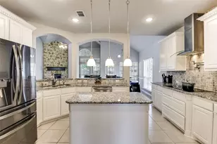 211 Stonegate Wy, Red Oak, TX 75154 - Photo 9