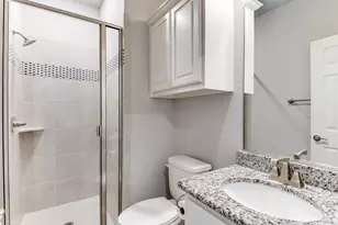 211 Stonegate Wy, Red Oak, TX 75154 - Photo 17