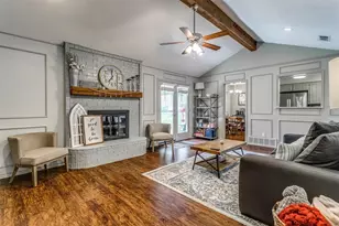 2123 Valleydale Dr, Arlington, TX 76013 - Photo 5