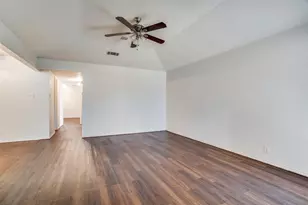 2820 Ridgecrest Dr, Fort Worth, TX 76133 - Photo 9