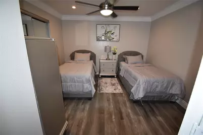 538 E Avenue J #B, Grand Prairie, TX 75050 - Photo 15