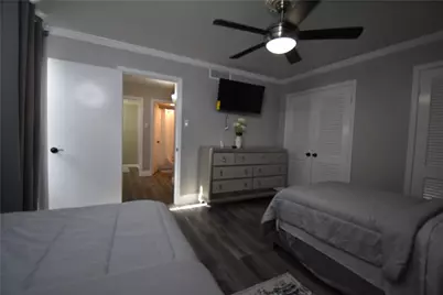 538 E Avenue J #B, Grand Prairie, TX 75050 - Photo 21