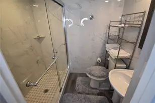 538 E Avenue J, Grand Prairie, TX 75050 - Photo 13