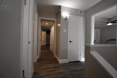 538 E Avenue J #B, Grand Prairie, TX 75050 - Photo 19