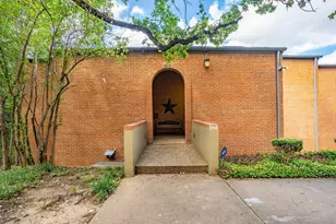 538 E Avenue J, Grand Prairie, TX 75050 - Photo 1