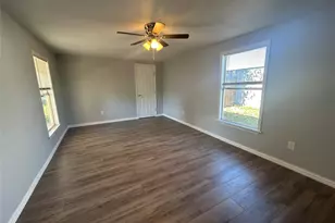 708 Barrow St, Goldthwaite, TX 76844 - Photo 15