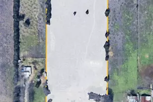 2781 Bear Creek Rd, Lancaster, TX 75146 - Photo 1