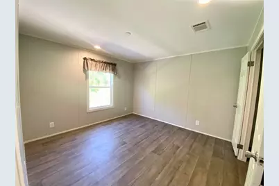 329 Capricorn Drive, Granbury, TX 76049 - Photo 5