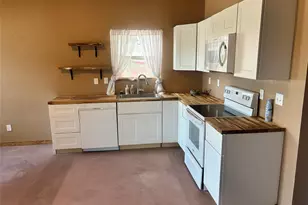1013 Clay St, Nocona, TX 76255 - Photo 5