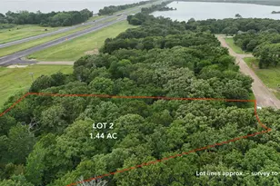 102 Oakridge Ct Ct, Mabank, TX 75147 - Photo 1