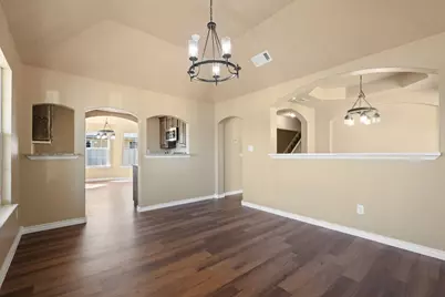 1103 Chase Avenue, Cleburne, TX 76031 - Photo 3