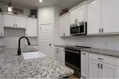 300 Bronco Drive, Pilot Point, TX 76258 - Photo 13