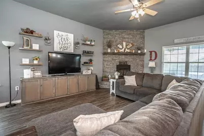 400 E Hinton Street, Tioga, TX 76271 - Photo 5