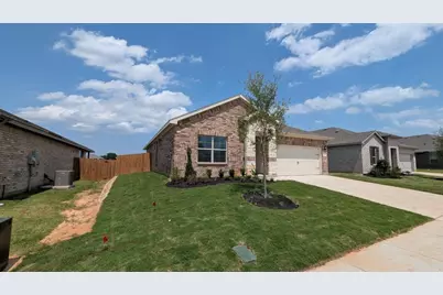 1021 Traction Trail, Cleburne, TX 76031 - Photo 3