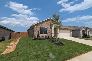 1021 Traction Trl, Cleburne, TX 76031 - Photo 3