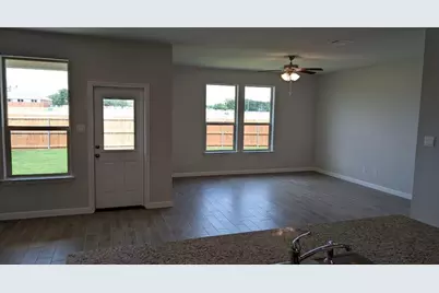 1021 Traction Trail, Cleburne, TX 76031 - Photo 5