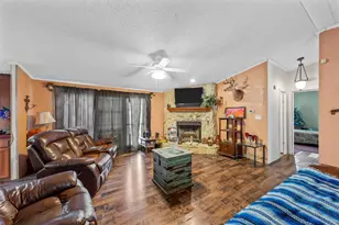 236 Bode Rd, Elm Mott, TX 76640 - Photo 5