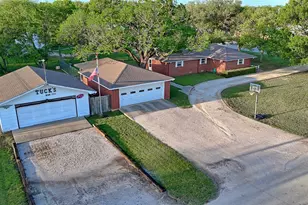 522 Montague St, Nocona, TX 76255 - Photo 15