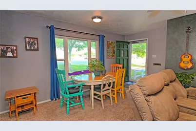 522 Montague Street, Nocona, TX 76255 - Photo 3