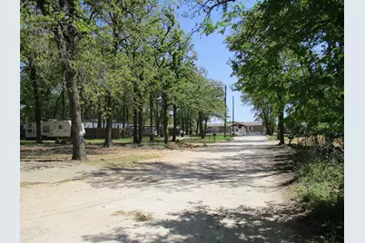 6613 Oakwood Lake Court, Granbury, TX 76049 - Photo 3