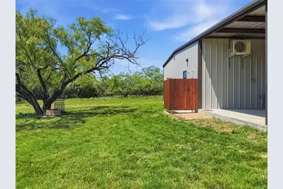 570 Pr 42103, Evant, TX 76525 - Photo 7
