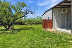 570 Pr 42103, Evant, TX 76525 - Photo 7