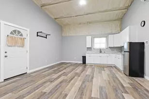 570 Pr 42103, Evant, TX 76525 - Photo 17