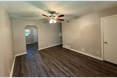 2506 Normont Circle, Fort Worth, TX 76103 - Photo 5