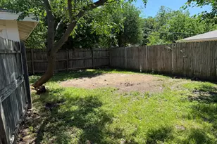 2505 Normont Cir, Fort Worth, TX 76103 - Photo 9