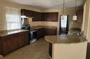 110 La Fawn Cir, Garland, TX 75043 - Photo 3