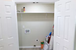 1037 E Cantey St, Fort Worth, TX 76104 - Photo 25