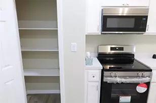 1037 E Cantey St, Fort Worth, TX 76104 - Photo 23