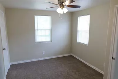 1037 E Cantey Street, Fort Worth, TX 76104 - Photo 15