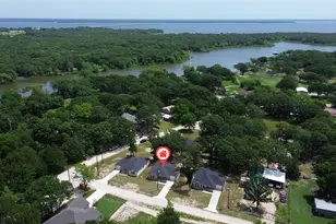 800 Hemlock Dr, West Tawakoni, TX 75474 - Photo 1