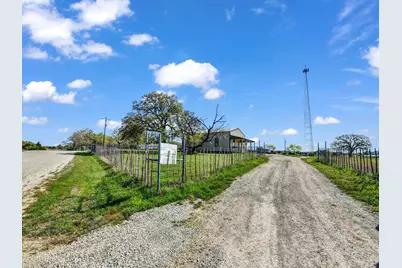 4507 County Road 2690, Alvord, TX 76225 - Photo 11