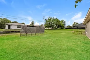 313 Bounding Main St, Gun Barrel City, TX 75156 - Photo 21