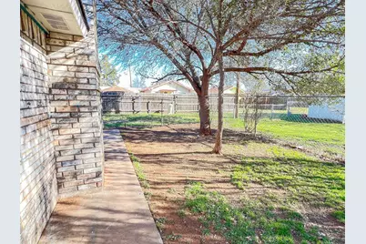 505 N Yosemite, Iowa Park, TX 76367 - Photo 29