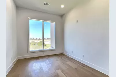 412 Vista Buena Trail, Fort Worth, TX 76111 - Photo 9